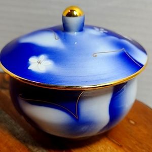 Hasami Yaki Ware Butterfly Blue Cobalt Porcelain Tea Cup with Lid Jewelry Box
